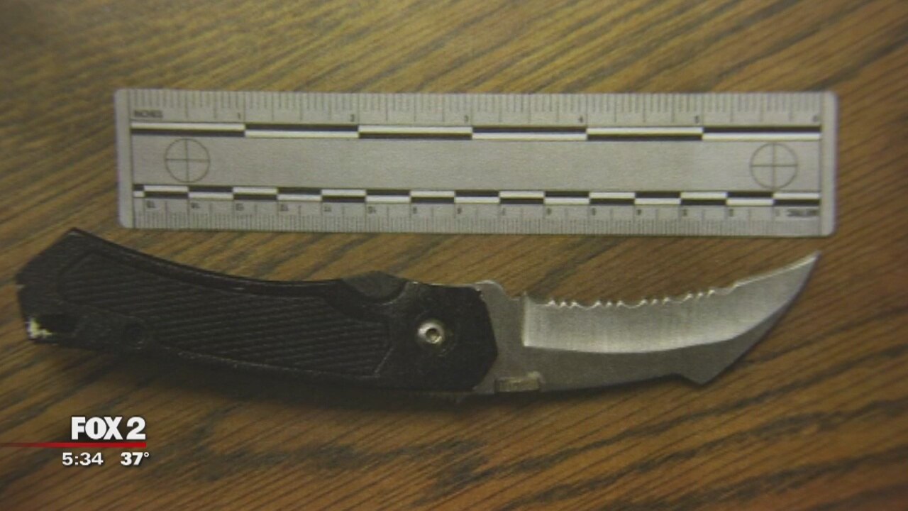 13-year-old charged with bringing knife to Warren middle school