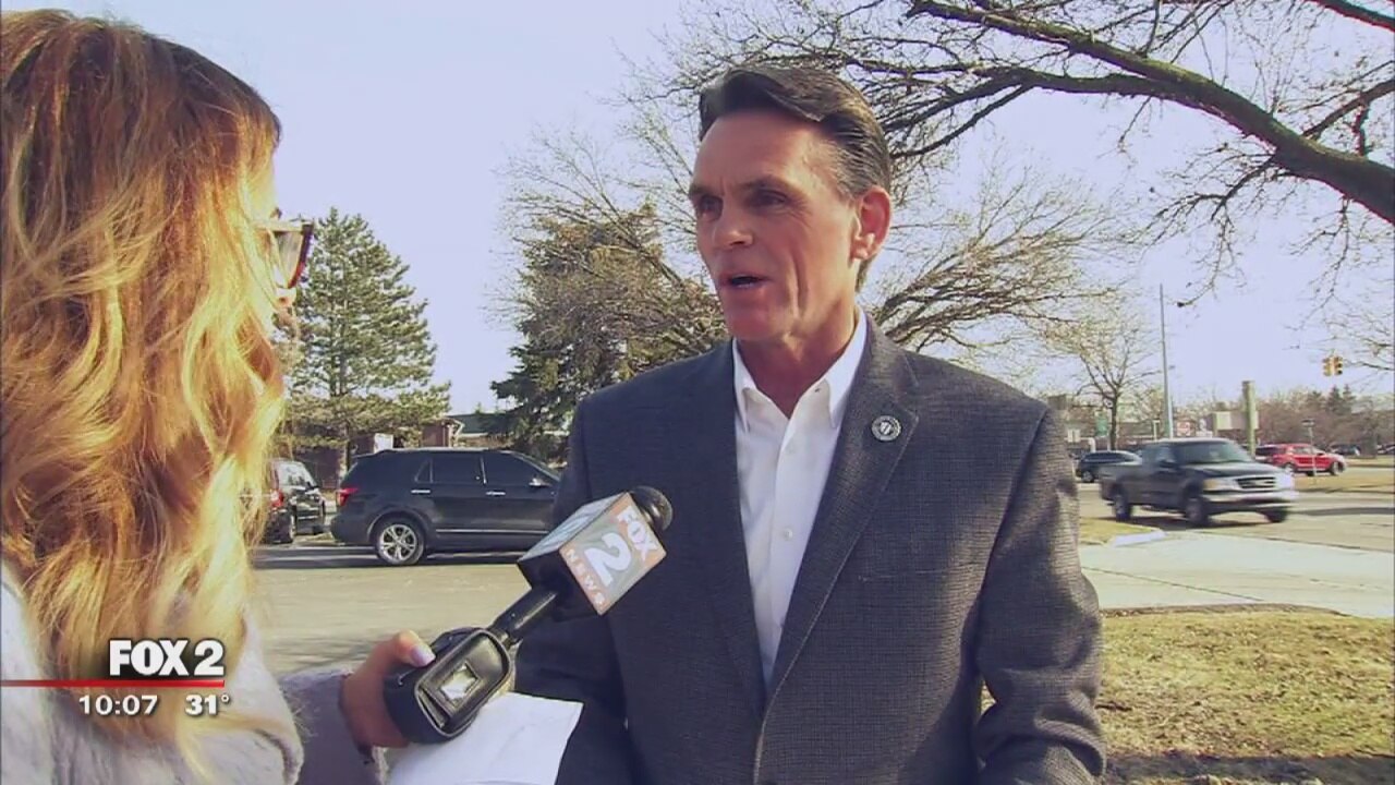 Macomb County Exec blames lawmakers for state's roads