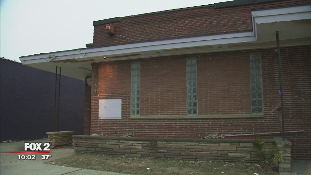 Man caught in shooting cross fire at Dane's Social Club