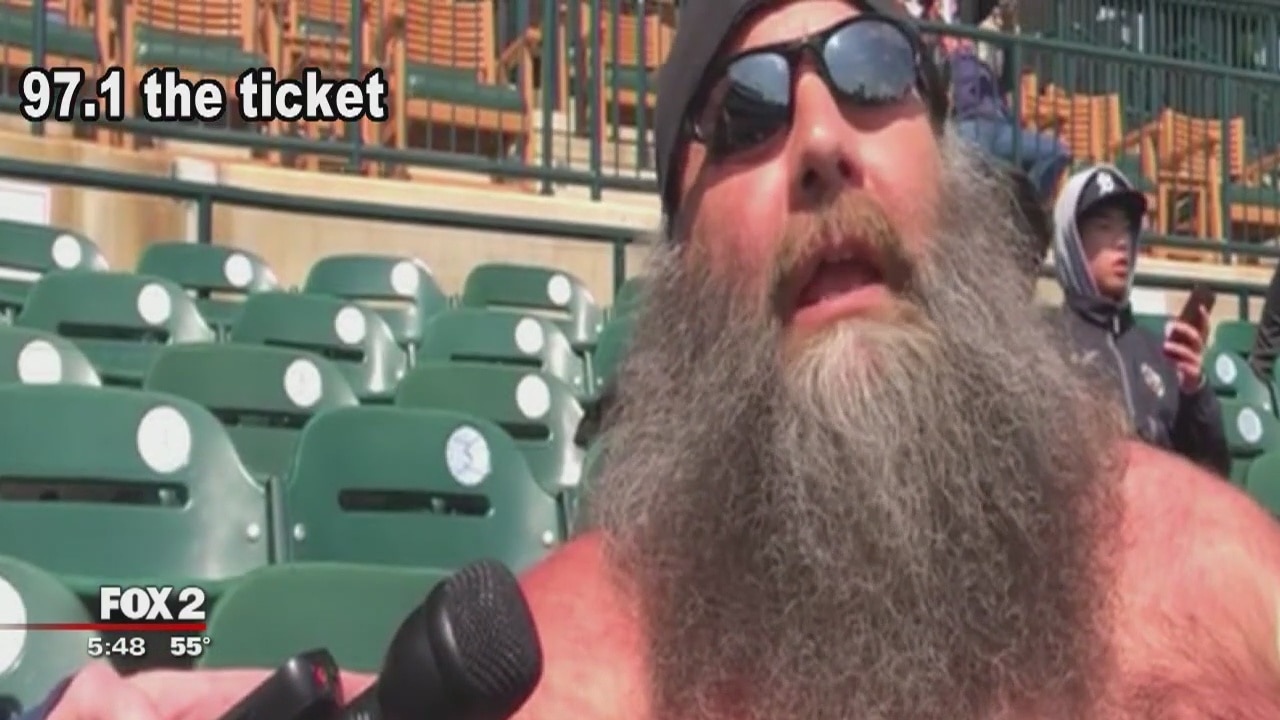 Meet Voz: The Tigers hottest (and shirtless fan)