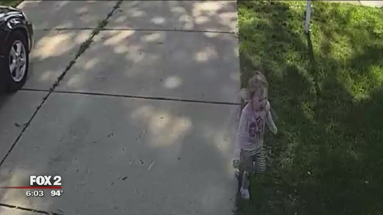 Warren 3-year-old gets help after mom suffers seizure on walk