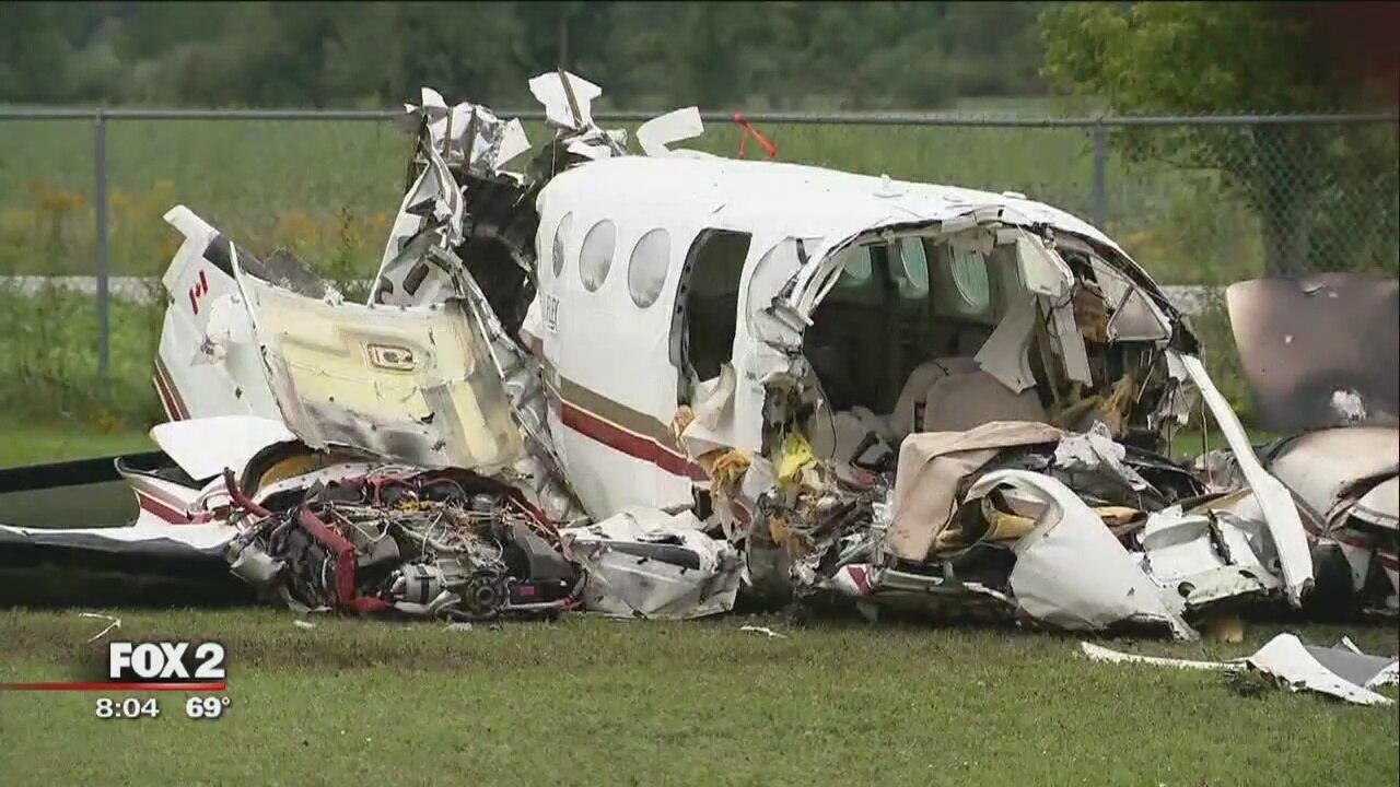 Pilot killed in small plane crash near St. Clair County airport