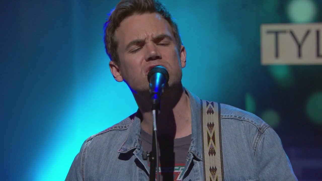 Tyler Hilton performs 'How Long 'Til I Lose You' on Good Day LA