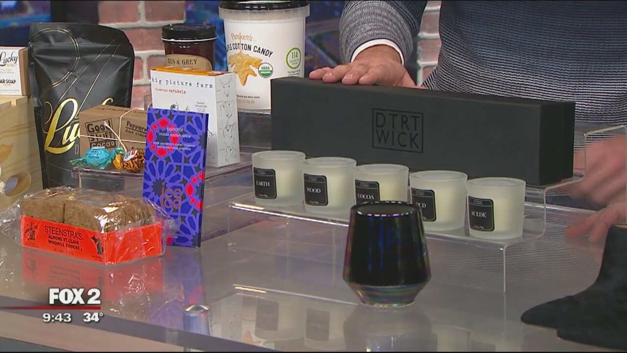 Holiday pop-up shop at DCDT during Noel Night