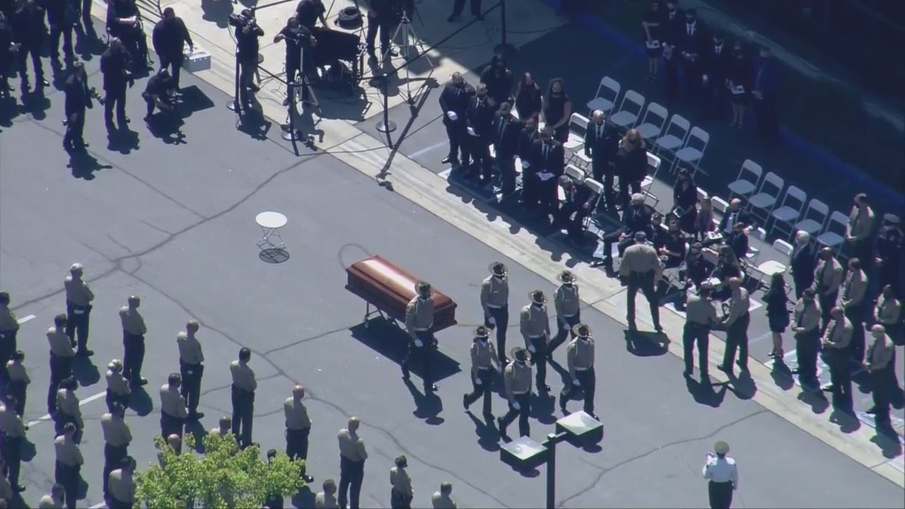 Procession held for fallen deputy