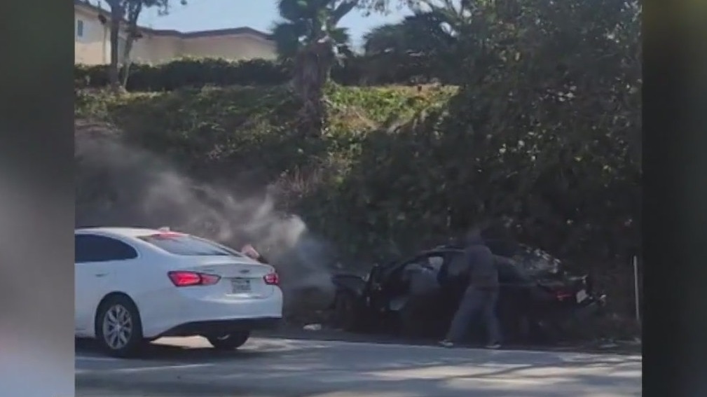 California Freeway robbery caught on cam