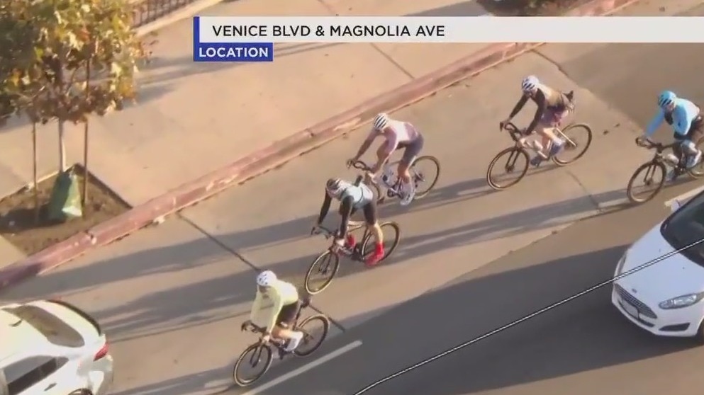 Real time driving vs. biking through Los Angeles