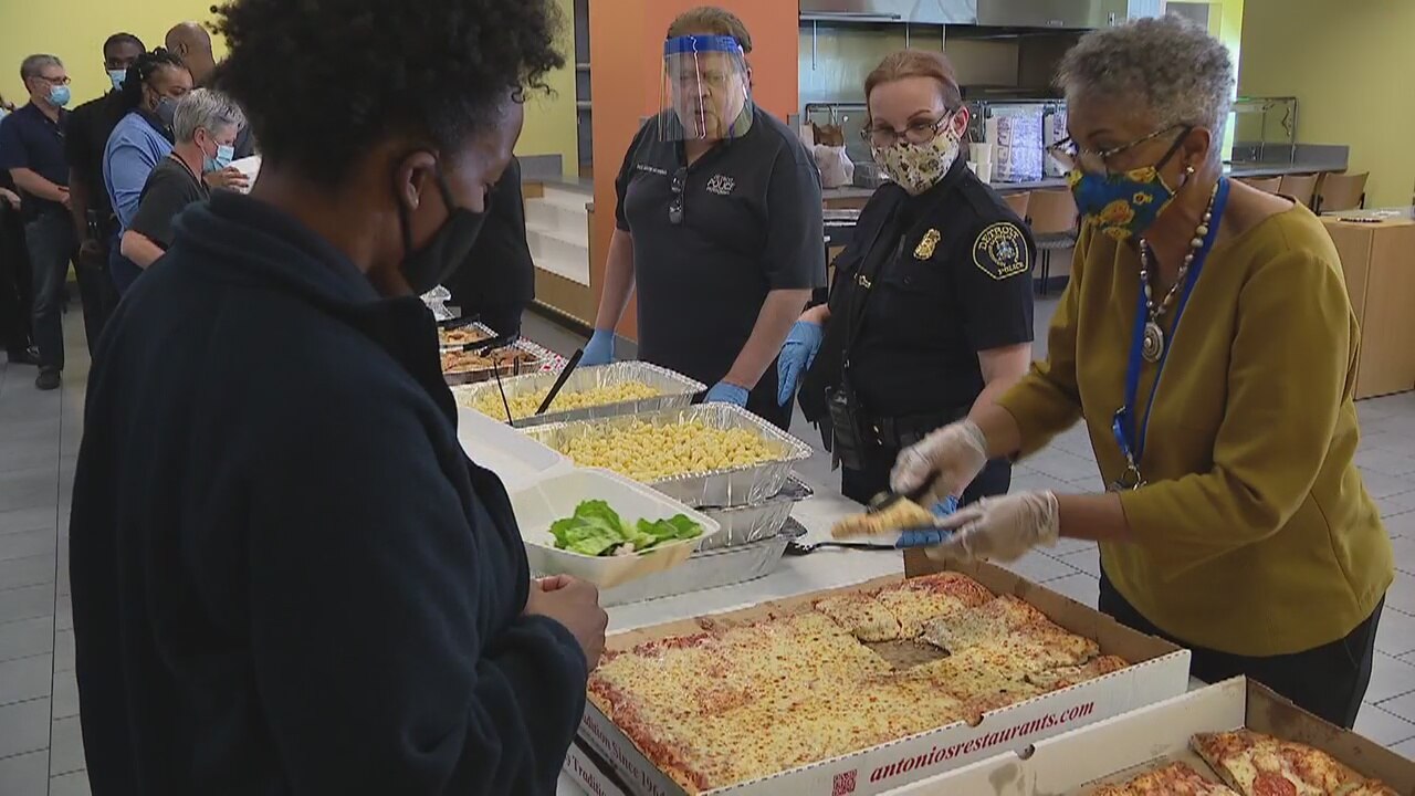 Family restaurant group gifts 300 Detroit police officers free lunch
