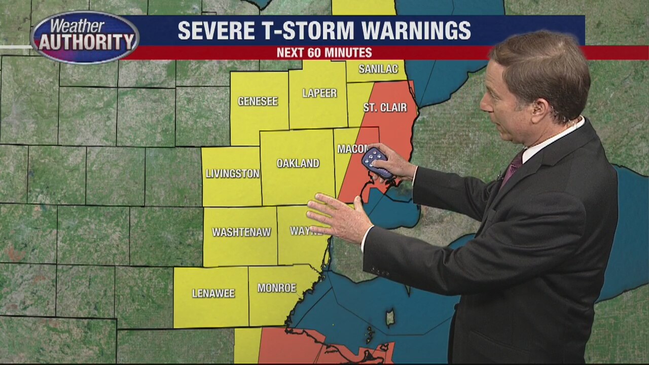Severe weather rolling through SE Michigan