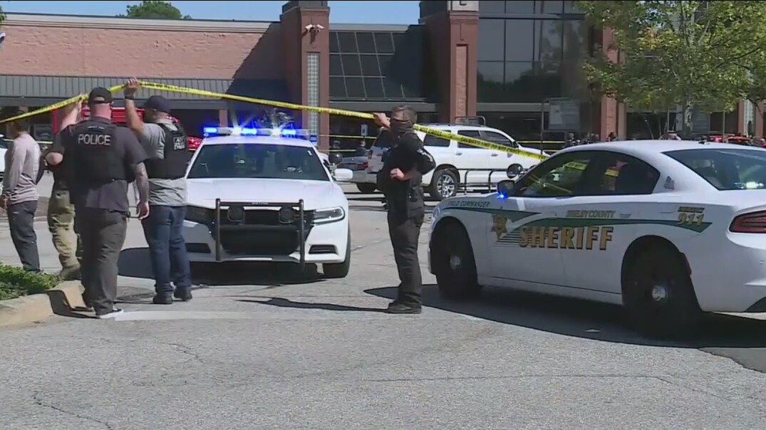 Tennessee Kroger shooting: 1 dead, more than a dozen hurt