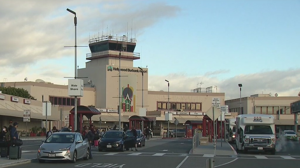 COVID-19 issues prompt more holiday travel cancellations