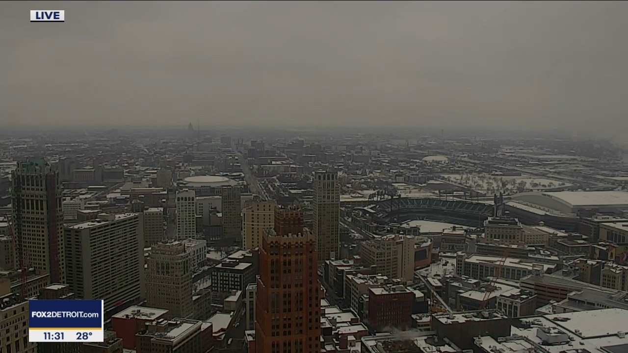 Winter storm expected to bring us 2-4" Tuesday