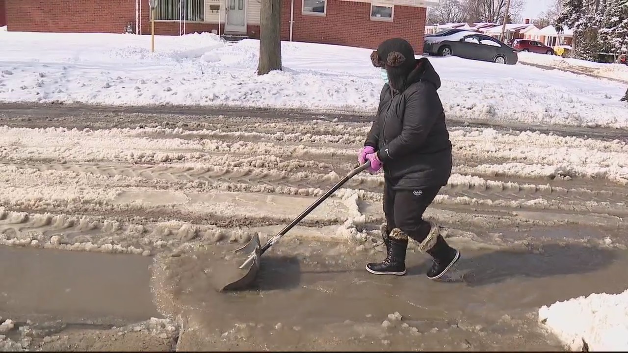 Residents in Melvindale fed up with broken water main