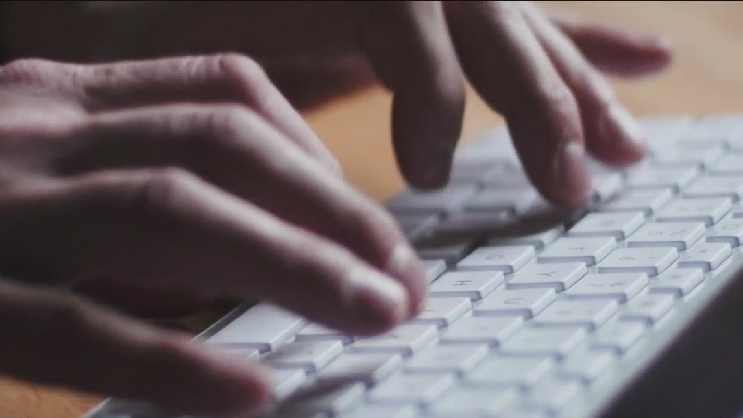Former detective's ID used by romance scammer