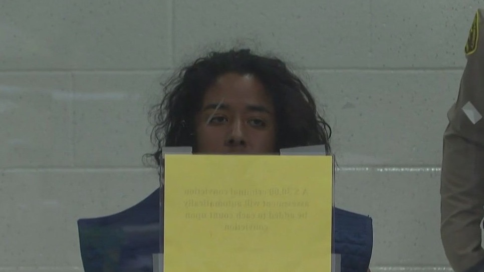 Deputy murder suspect pleads not guilty