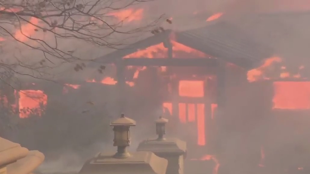 Camarillo homes fully engulfed by flames