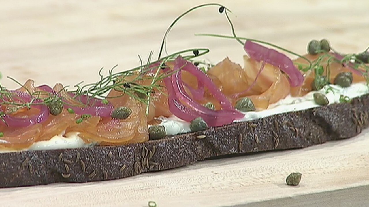 Monday's Meal: Smoked Salmon Tartine