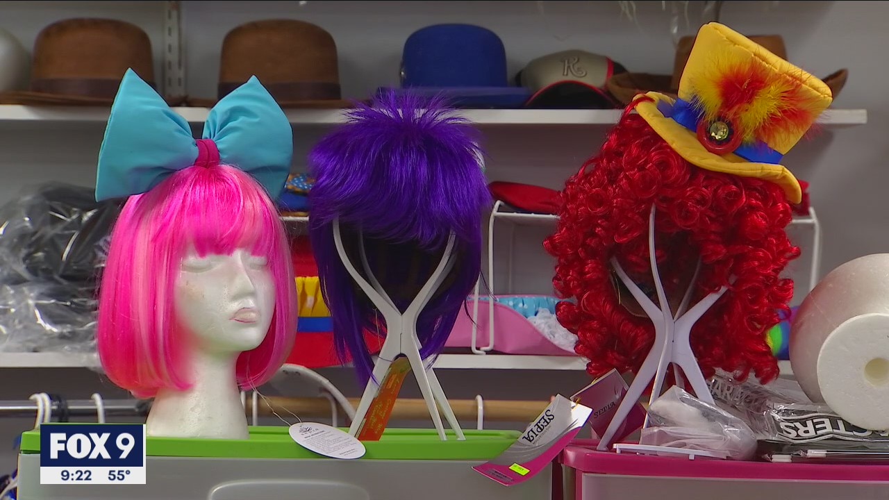 Clown sightings receive mixed reactions in Annandale, Minnesota