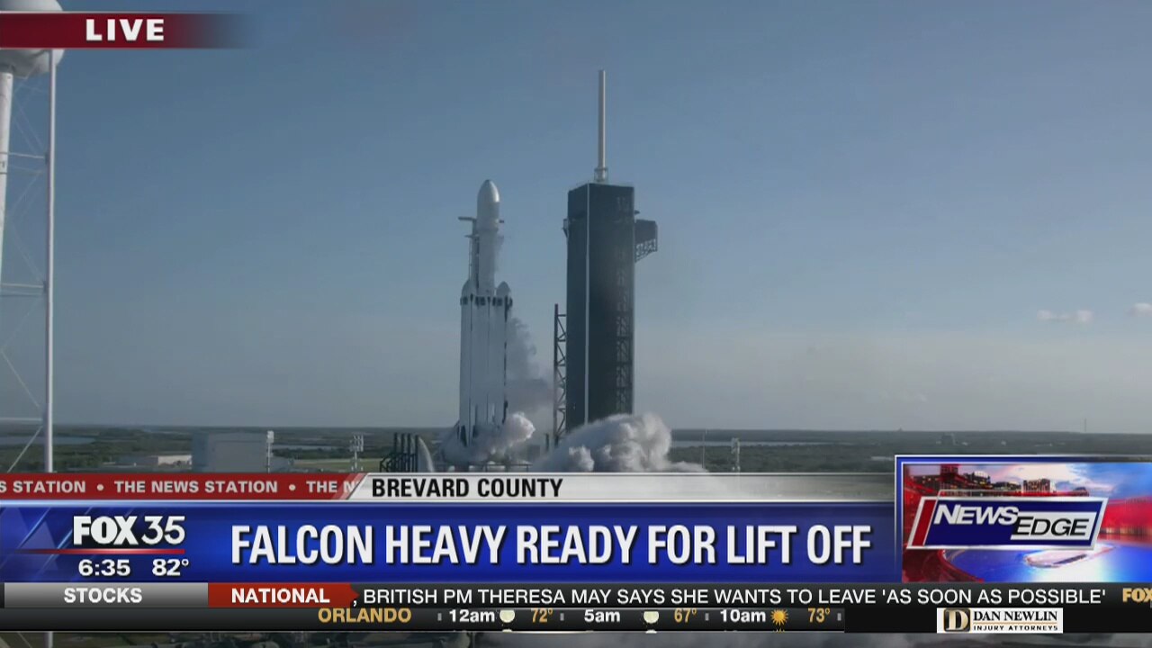 SpaceX launches mega rocket Falcon Heavy