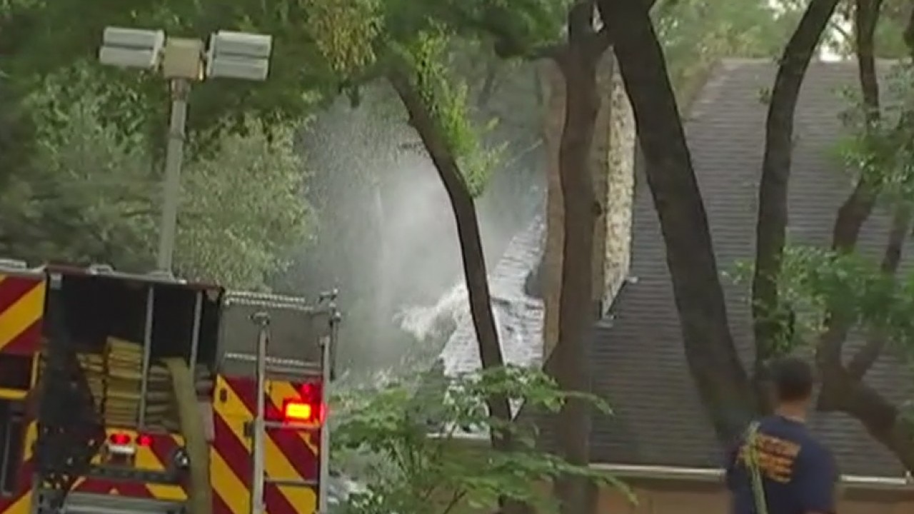 Early morning house fire in Westlake