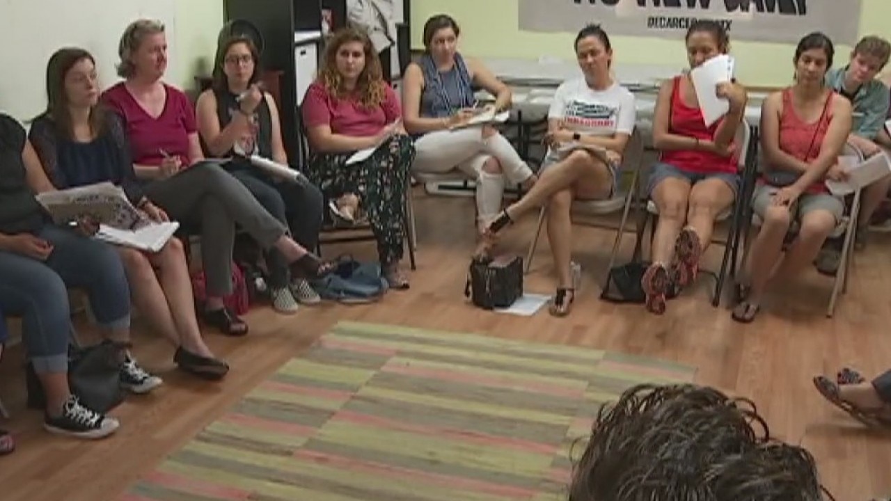 Local activists want WilCo commissioners to end Hutto Residential Center contract