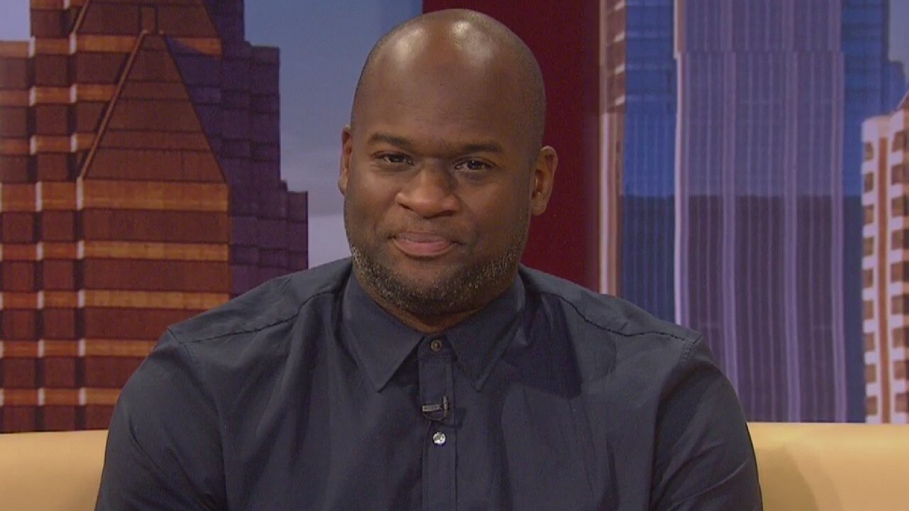 Vince Young talks Texas-USC Golf Challenge