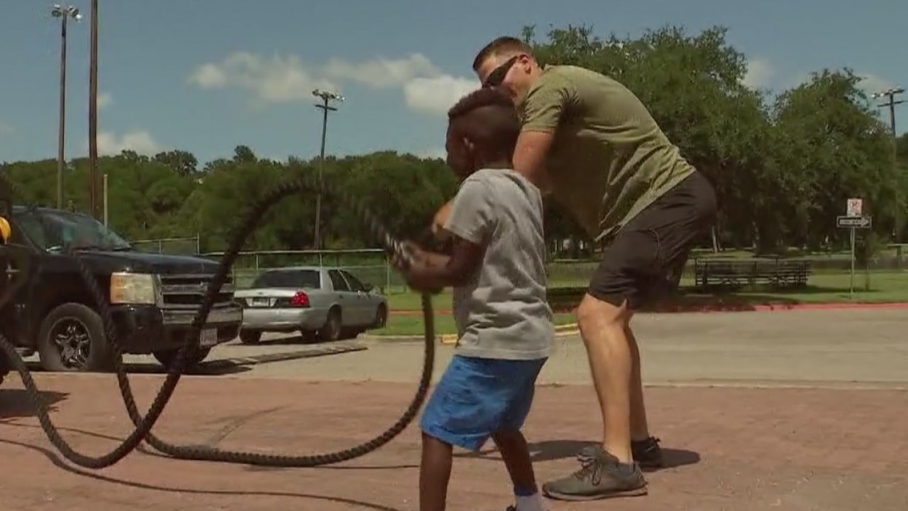 APD reaches out to East Austin community through boxing, exercise