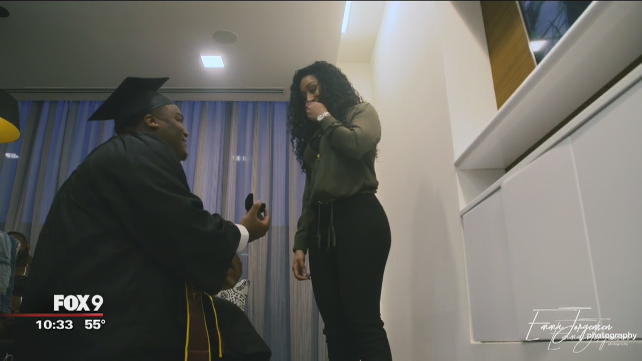 Gophers Football player gets degree, then gets on one knee