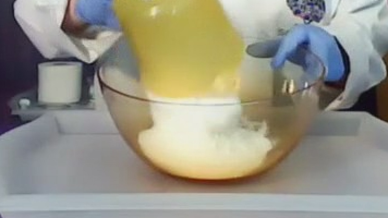 Mad Science: Making pretend snow