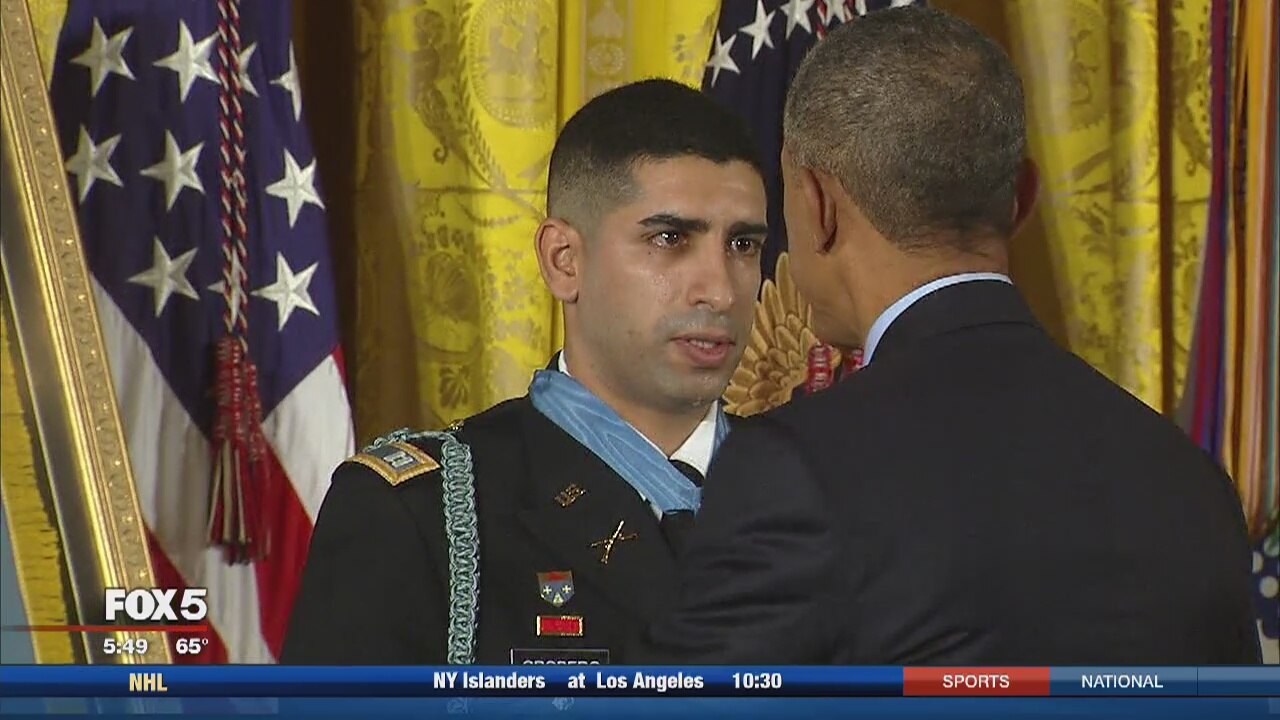 Obama awards Medal of Honor to Army captain