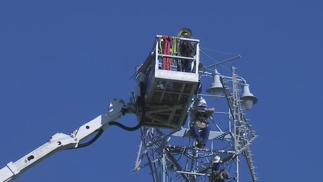 Crews begin installing 55th annual Zilker Holiday Tree