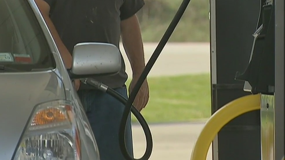 Oil industry looking for signs of return to $100 barrel prices