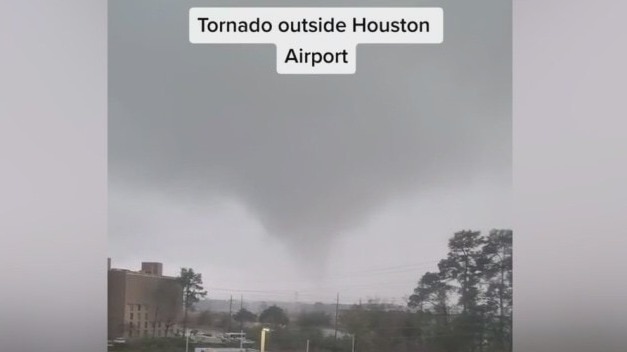 Warning issued for tornado outside Houston airport