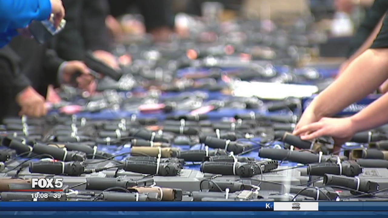 Obama explores unilateral steps on guns