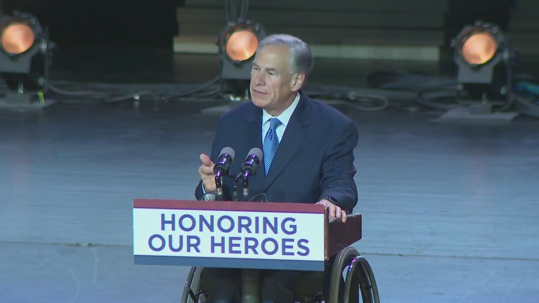 Abbott passes out 22 Stars of Texas awards