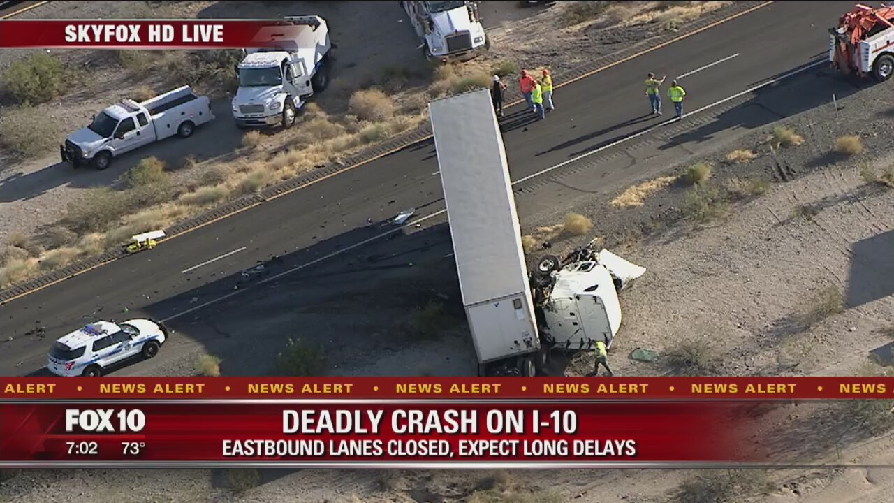 Deadly rollover crash closes I-10 west of the valley