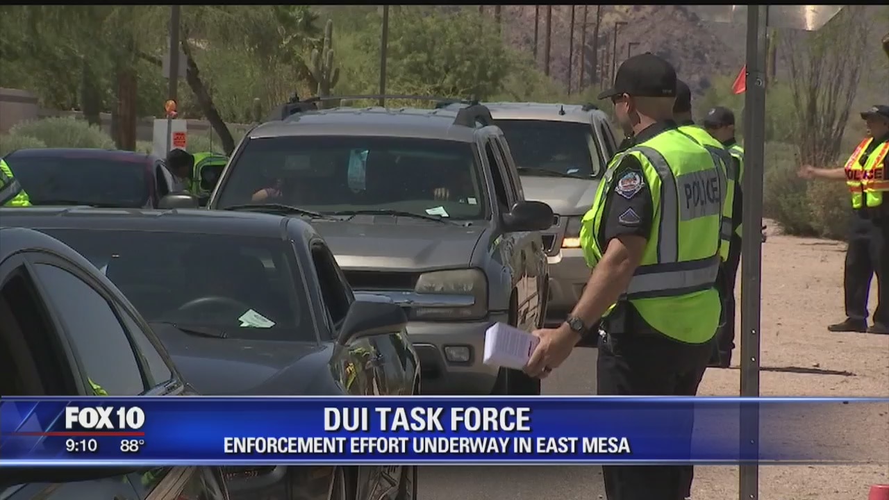 East valley officers perform sobriety checkpoint