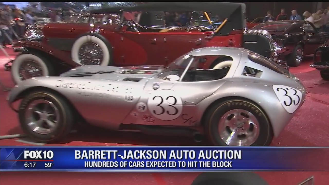 Barrett-Jackson kicks off with famous cars, plenty of rain