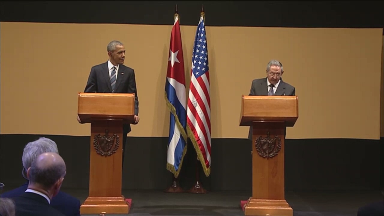President Obama and Cuban President Raul Castro speak in Havana