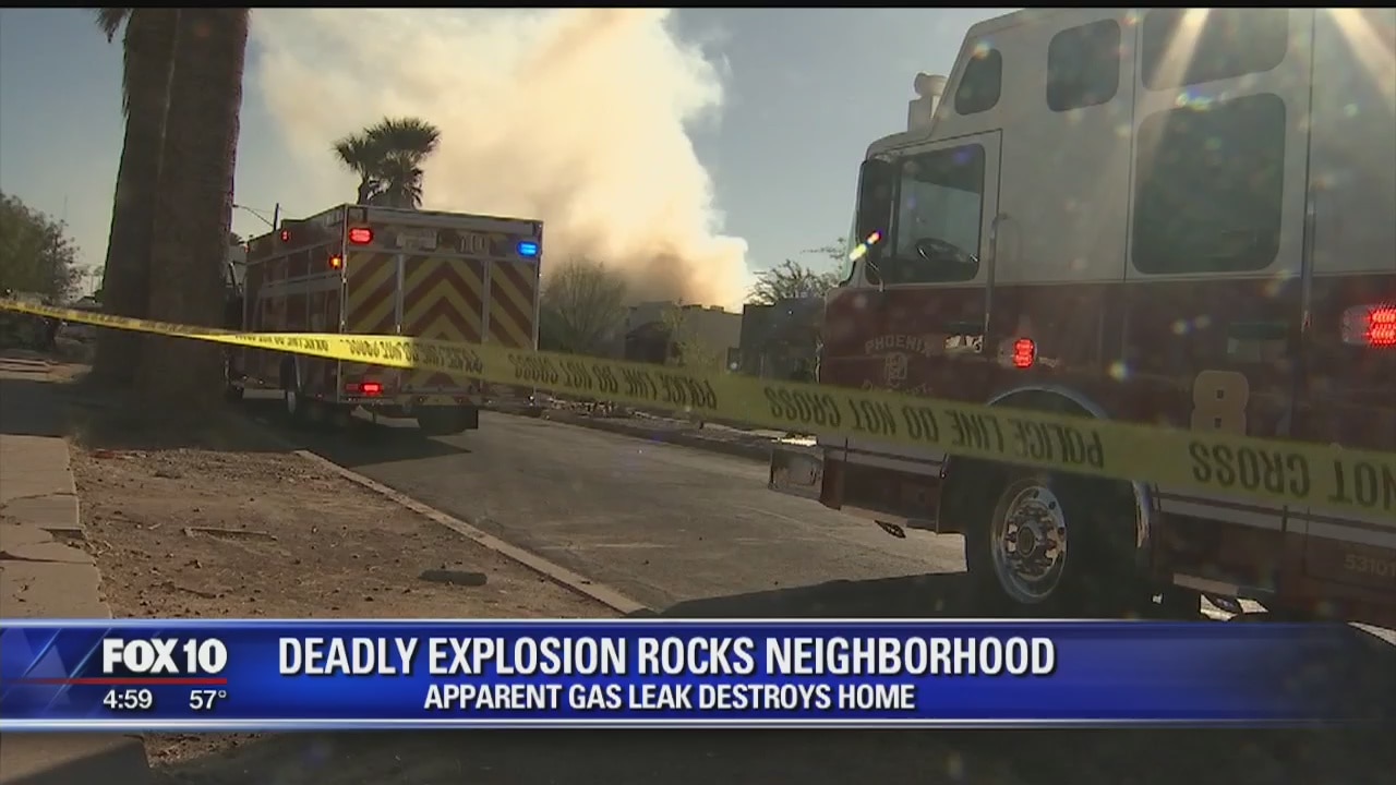 Gas explosion at Phoenix home kills 1, injures 1