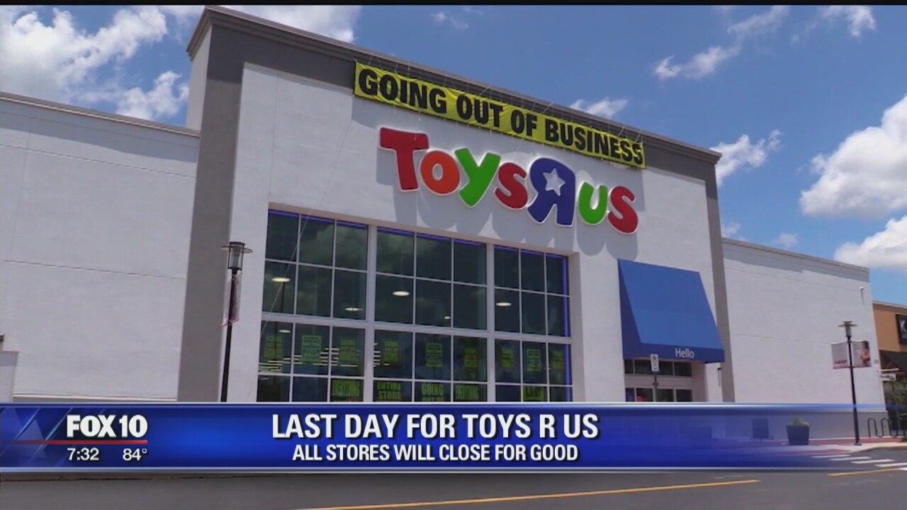 End of an era: Toys 'R' Us stores close for good