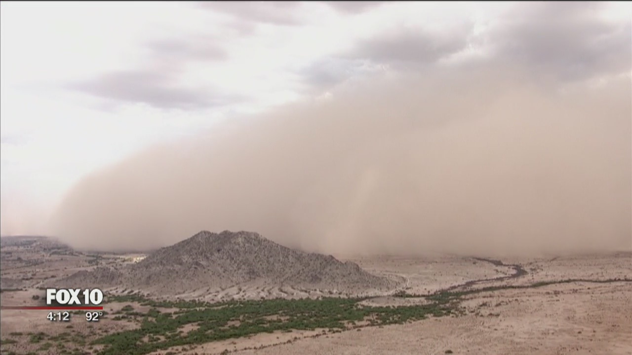 Valley experiences 3rd straight day of monsoon weather, as huge wall of dust moves in