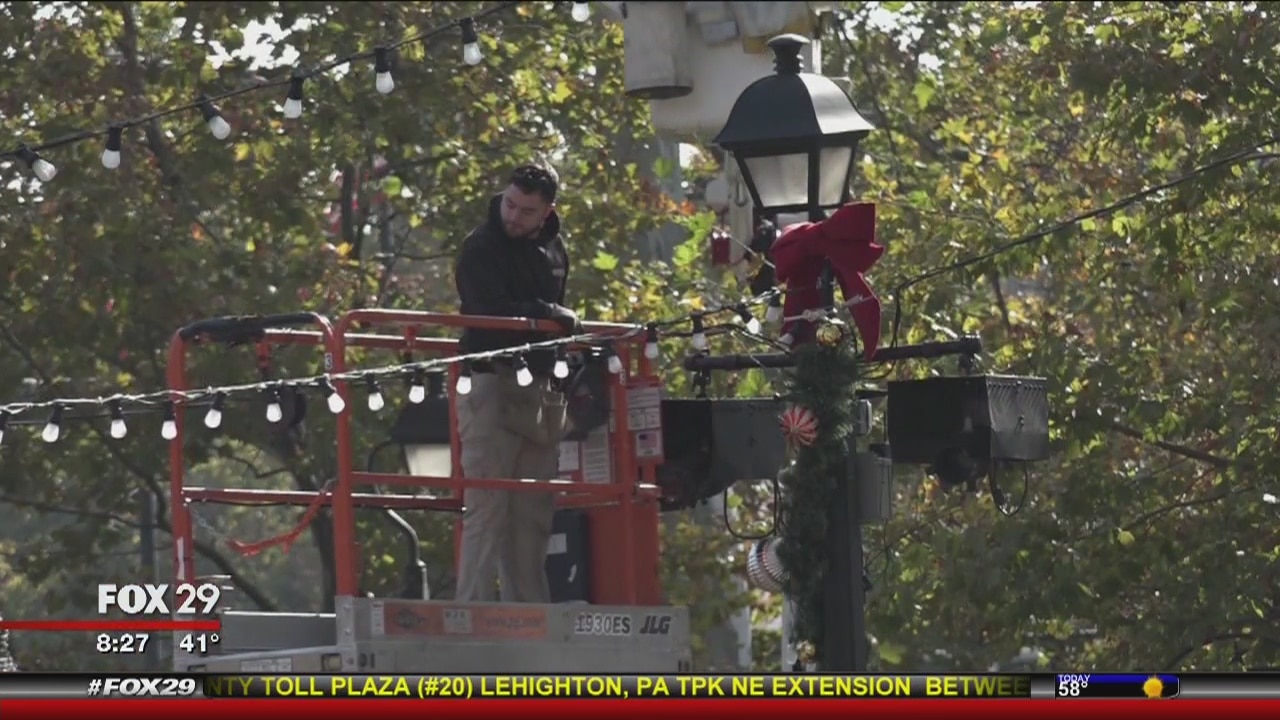 Junior reporter: Center City looking like the holidays in new ways