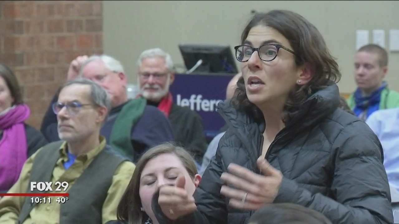 More than 100 show for Center City bike lane meeting