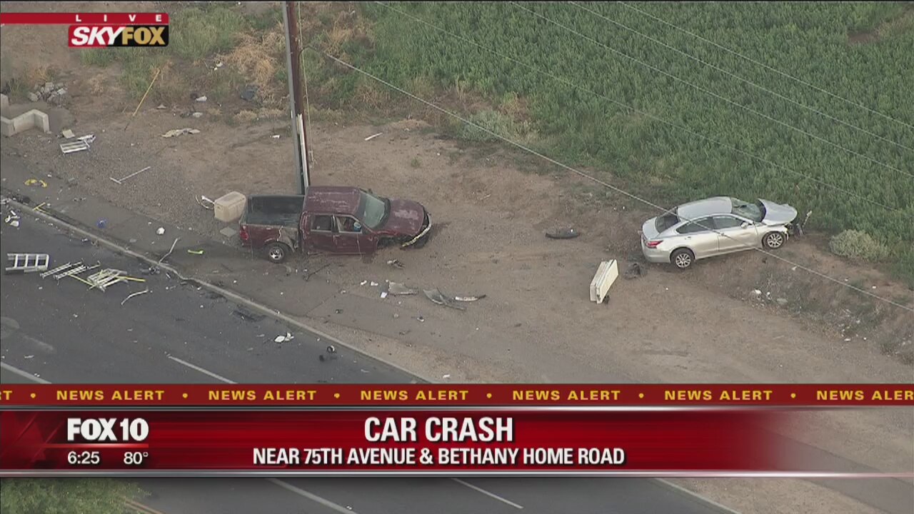 5-vehicle crash shuts down Glendale intersection