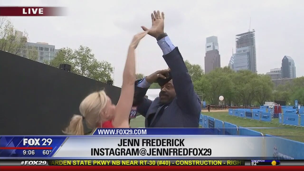 Athletic? Jenn Fred tries yard dash, vertical jump using G. Cobb