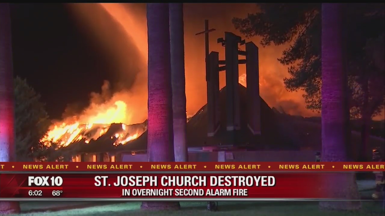 Fire destroys north Phoenix Catholic church