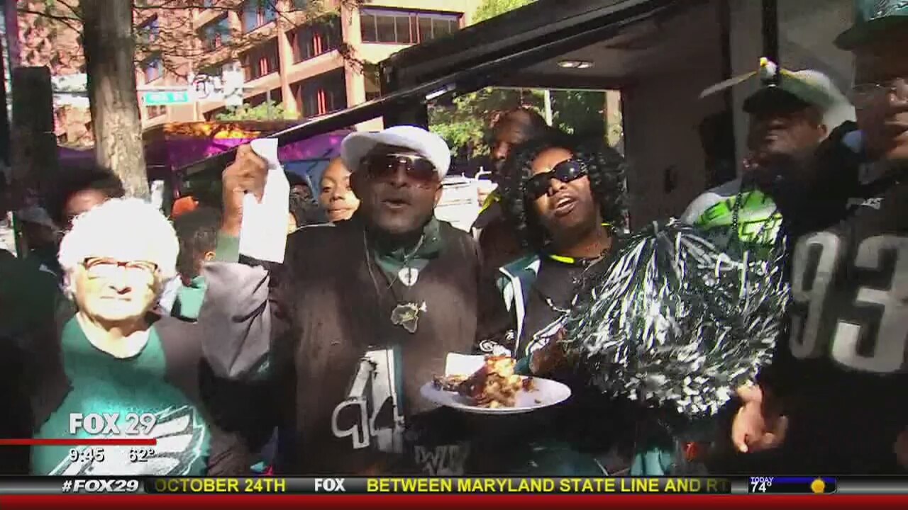 The Linc Nabs Top Spot for Craziest Stadium Foods