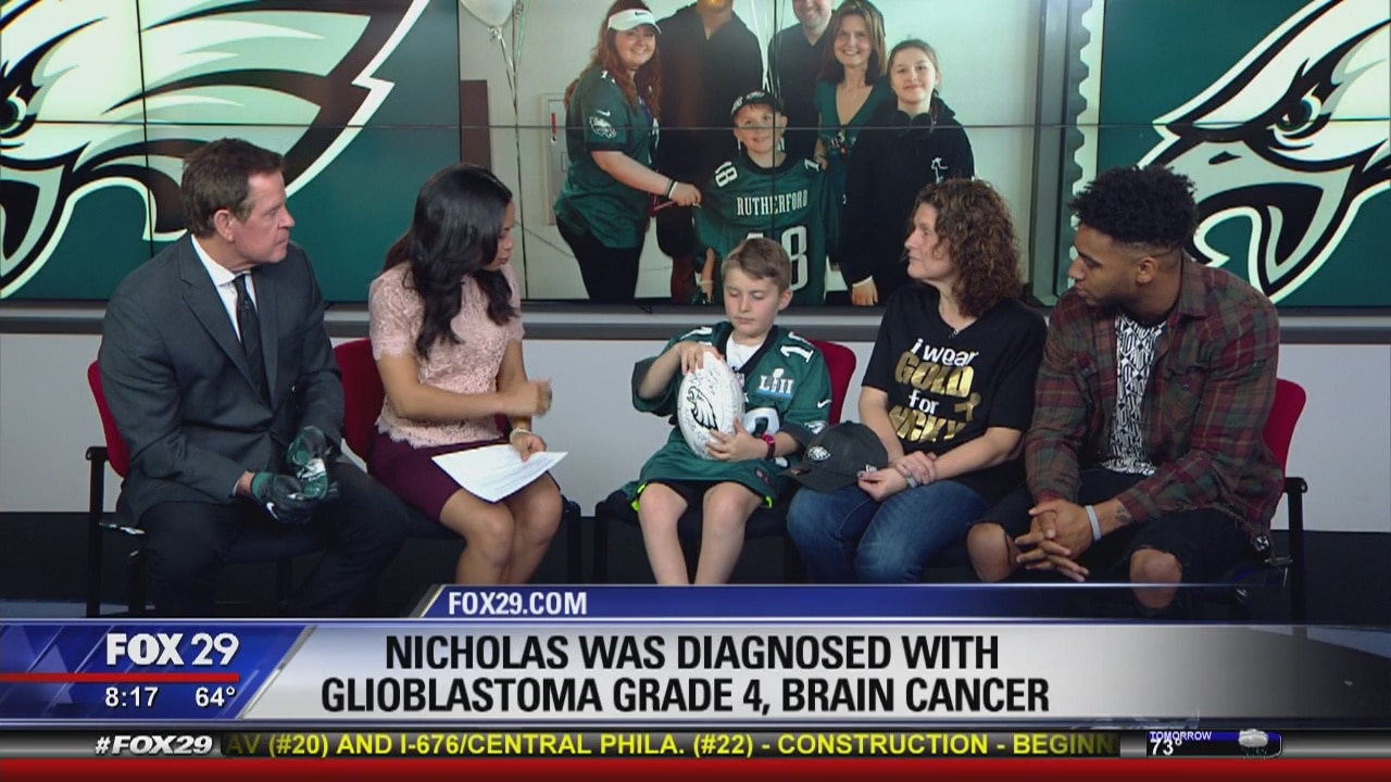 Eagles players support young boy with brain cancer