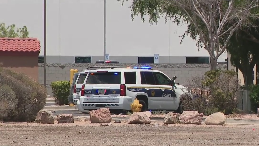 Shooting involving police officer leaves suspect injured in north Phoenix